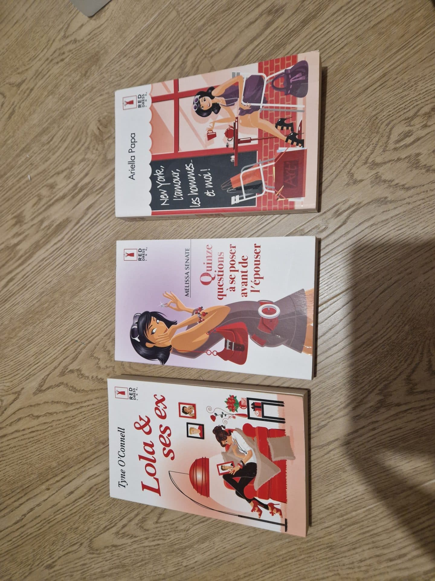 Lot de 3 livres collection RED DRESS INK